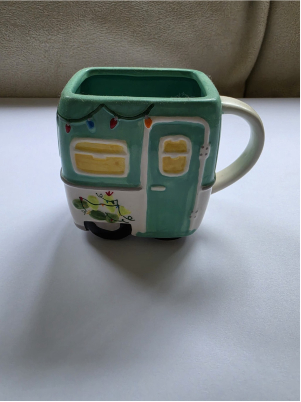 Retro RV Camper Coffee Mug Lot of 2 Tag Christmas & Big Mouth Happy Camper Set